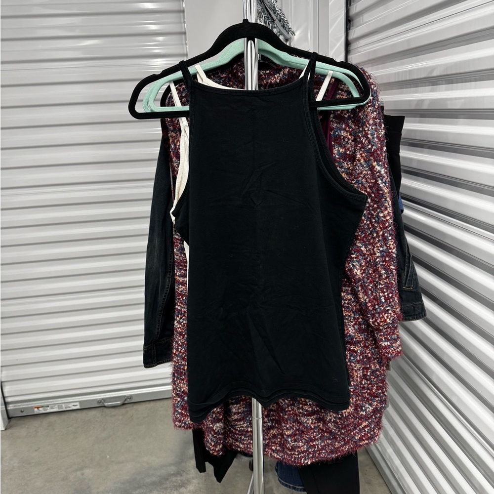Torrid | Bundle of 4 Foxy Tanks | size 3 - Picture 6 of 12